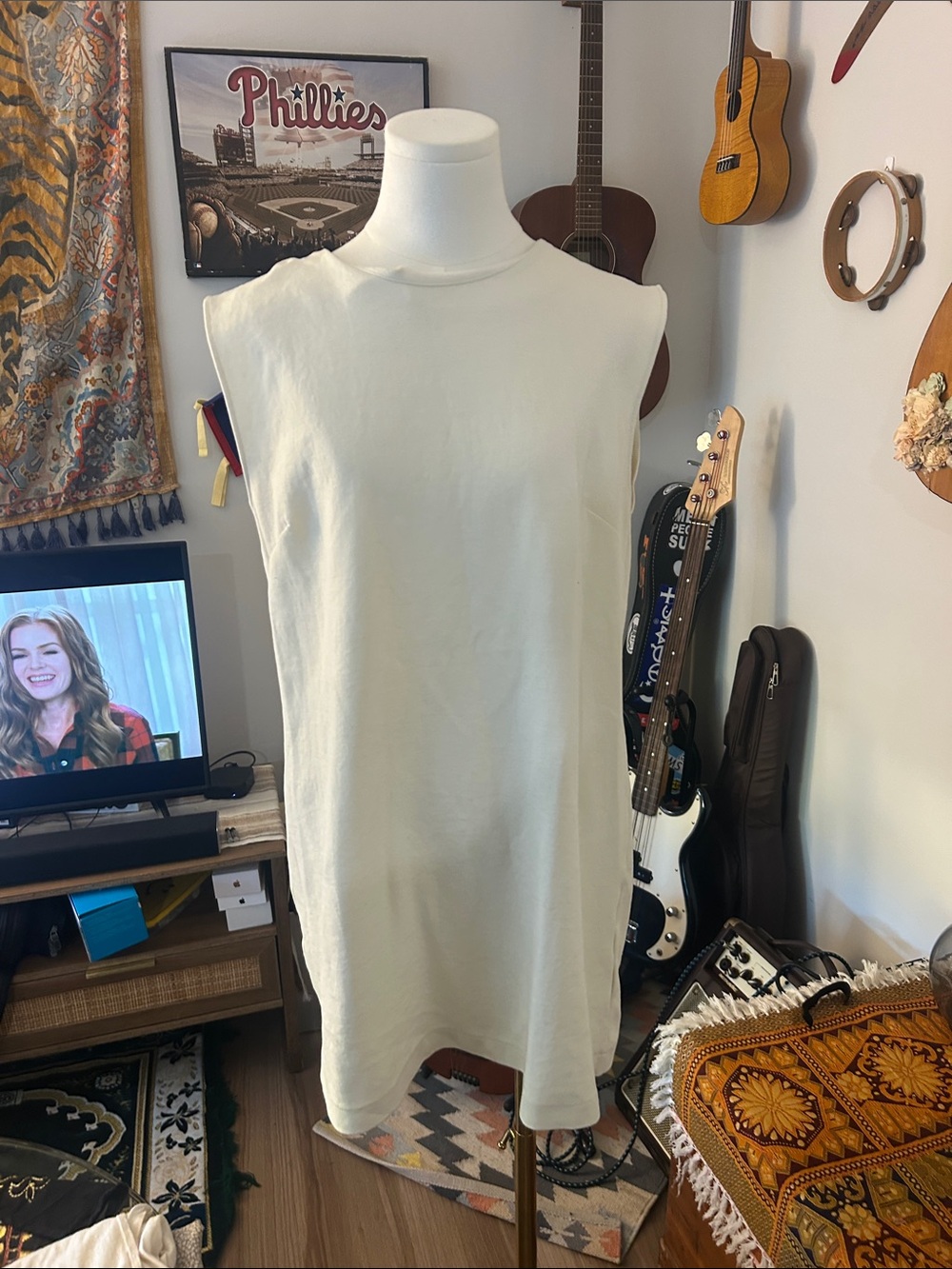NWOT H&M Sleeveless Cream Shift Dress